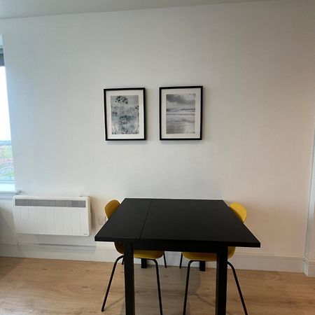 London Heathrow Airport Apartment Voyager House Terminal 12345 - Ev Electric And Parking Available! Hillingdon Extérieur photo