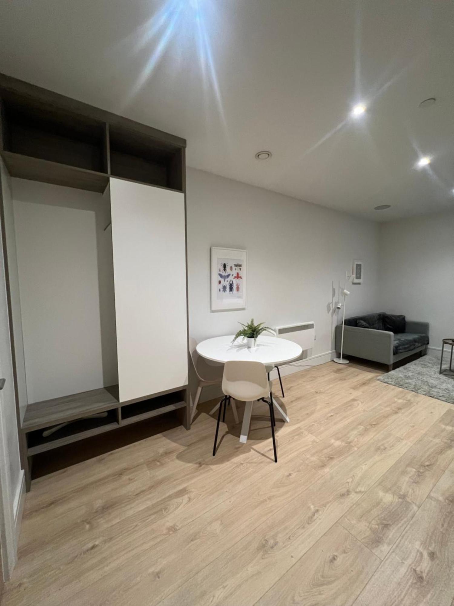London Heathrow Airport Apartment Voyager House Terminal 12345 - Ev Electric And Parking Available! Hillingdon Extérieur photo
